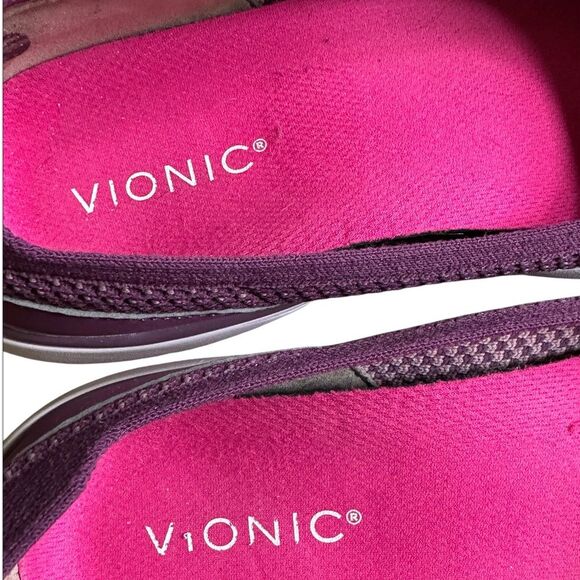 Vionic Kallie Womens Slip On Knit Sporty
Comfort Shoe. Purple. Size 9. EUC - Picture 8 of 8